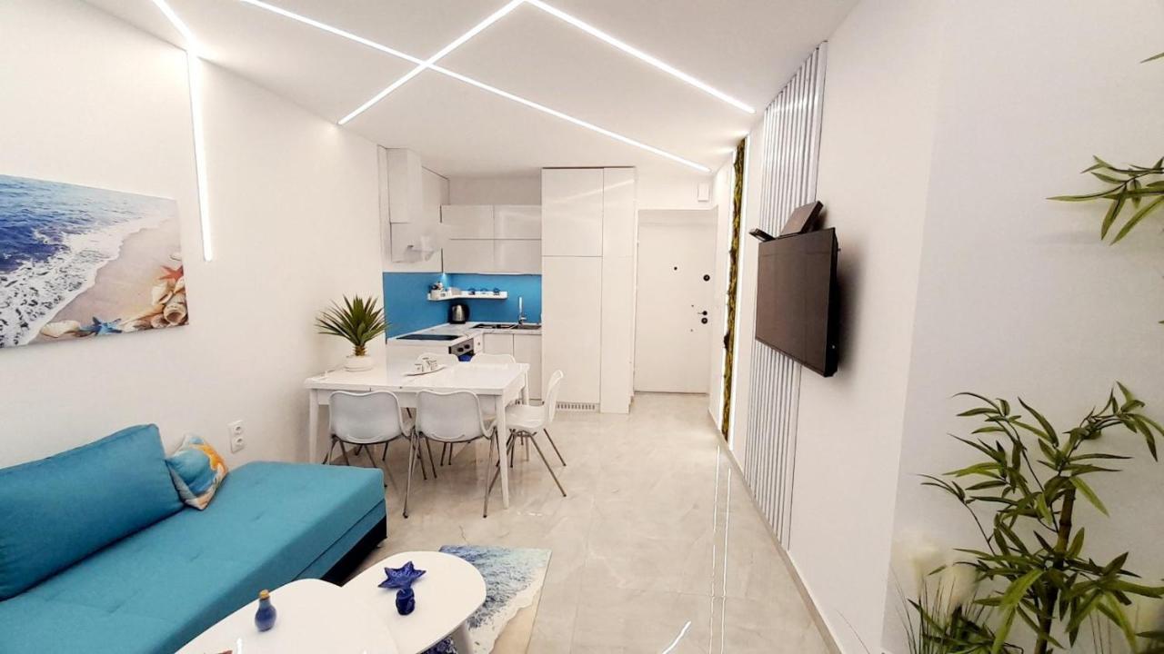 Sun Sea No 5 Sea View Apartment *