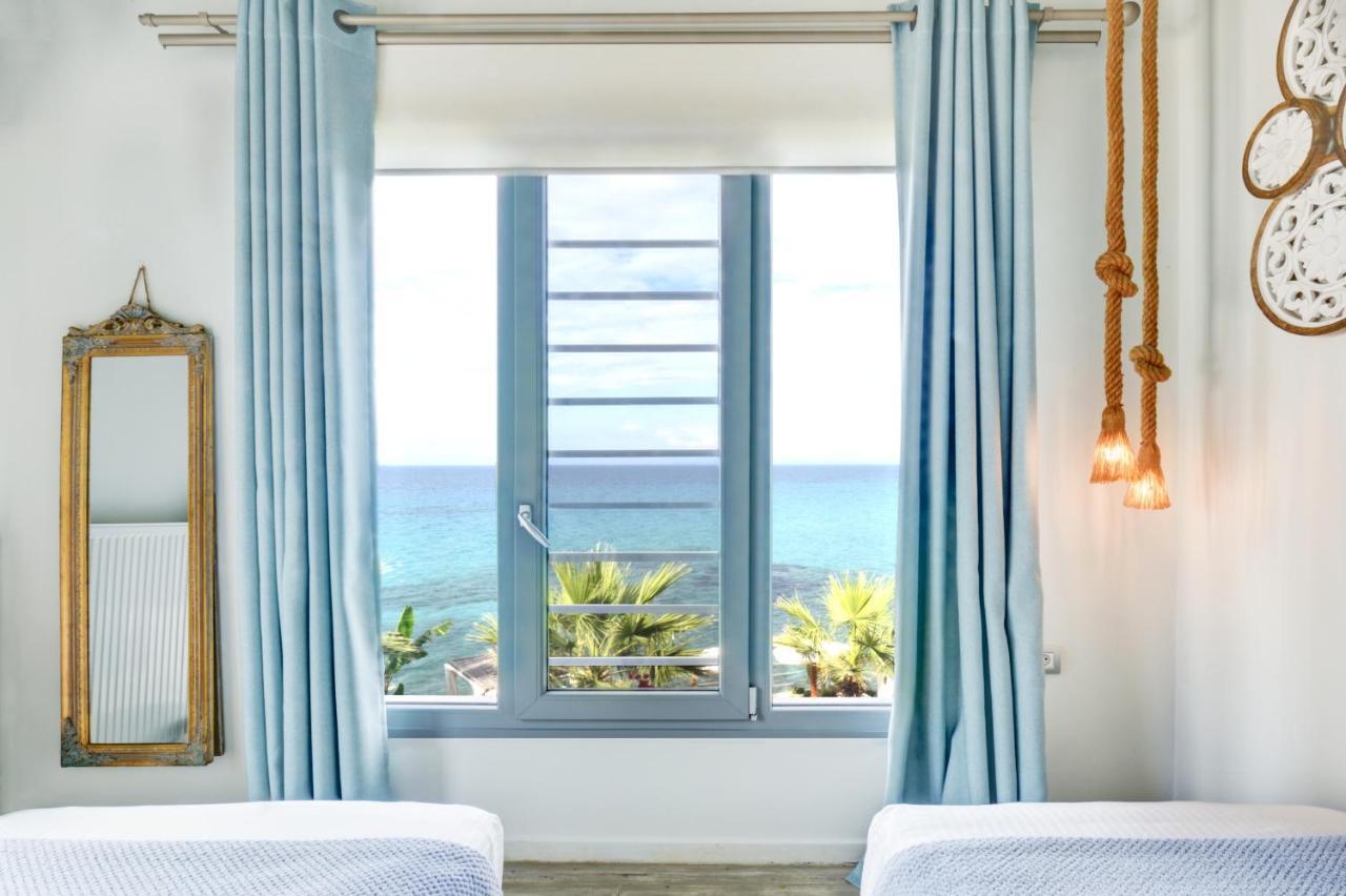 Paradisso Beach Villas *