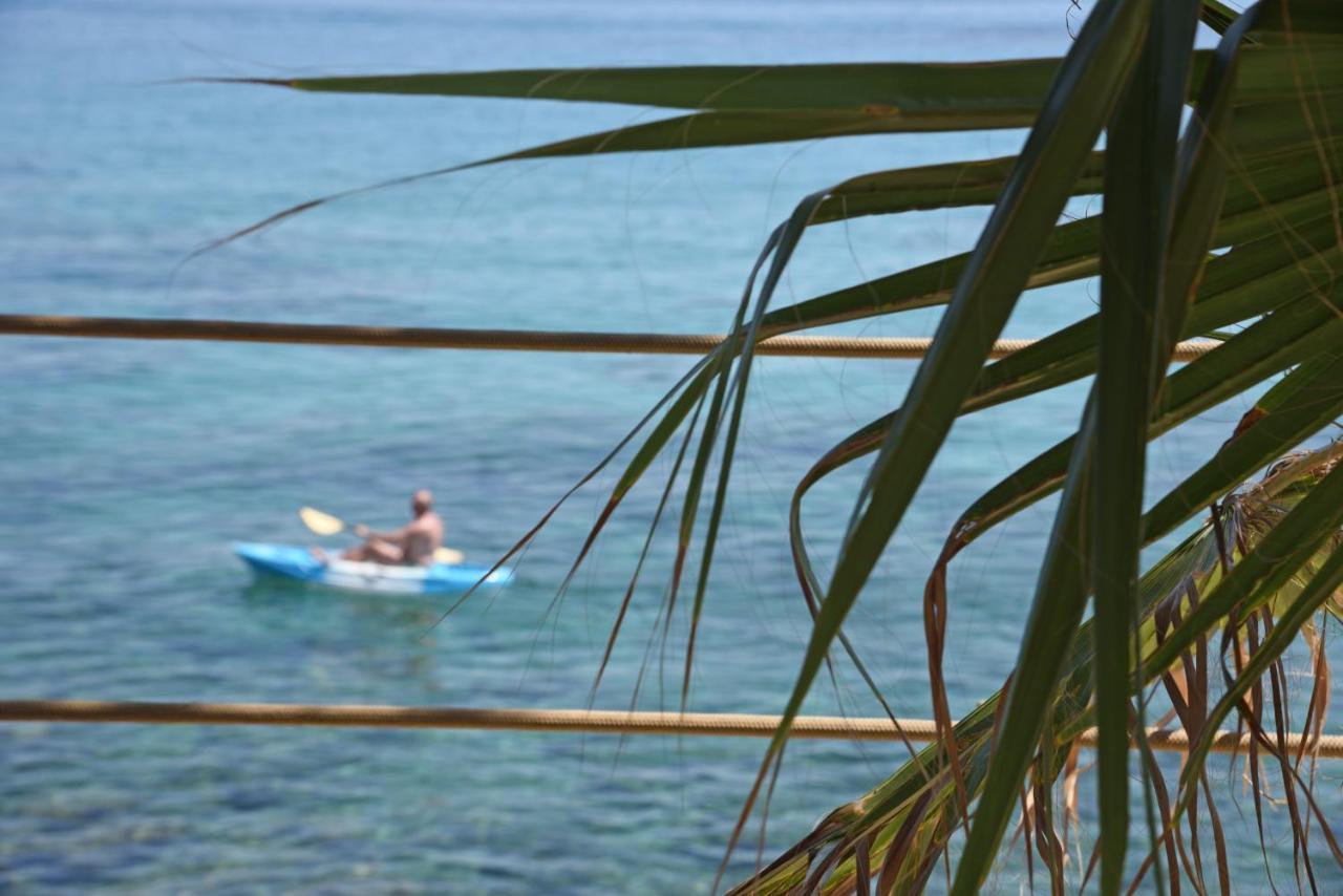 Paradisso Beach Villas