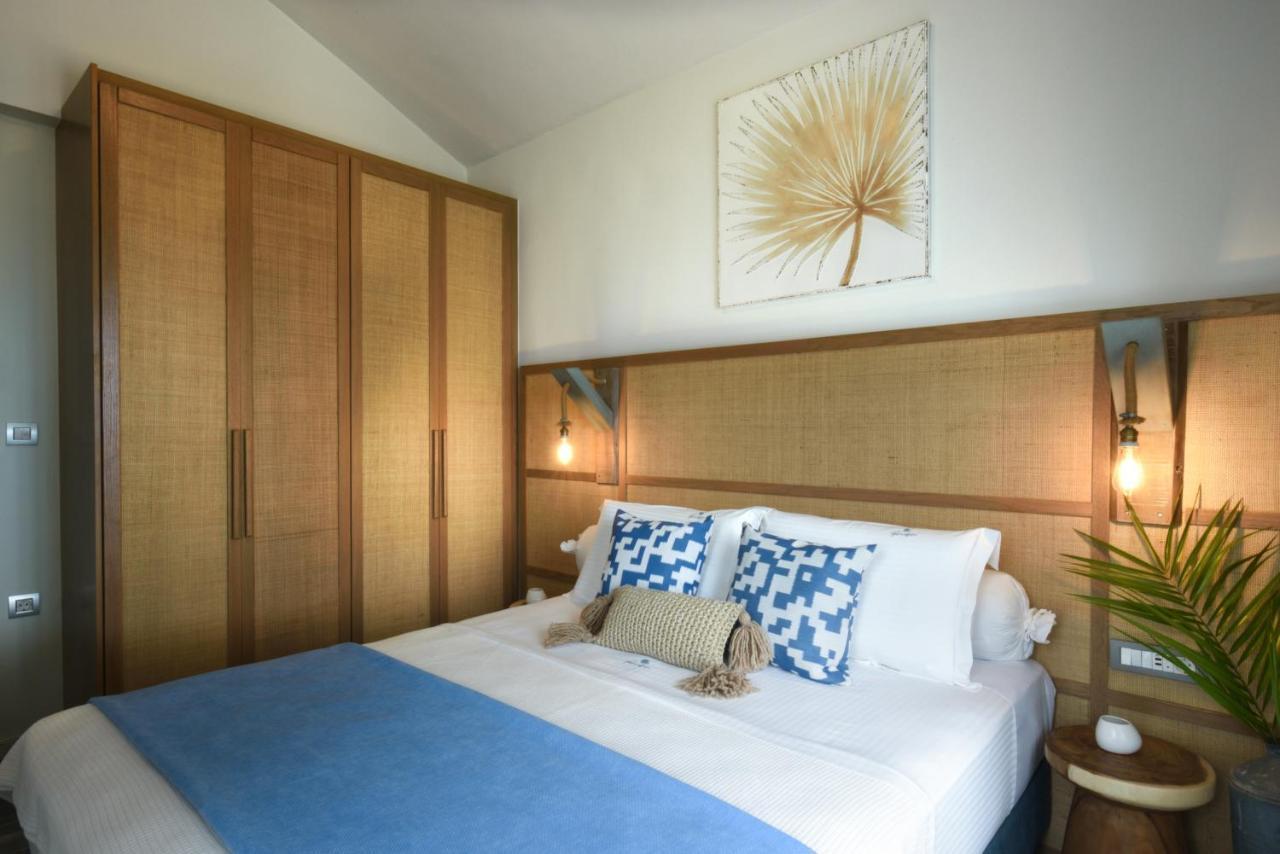 Paradisso Beach Villas