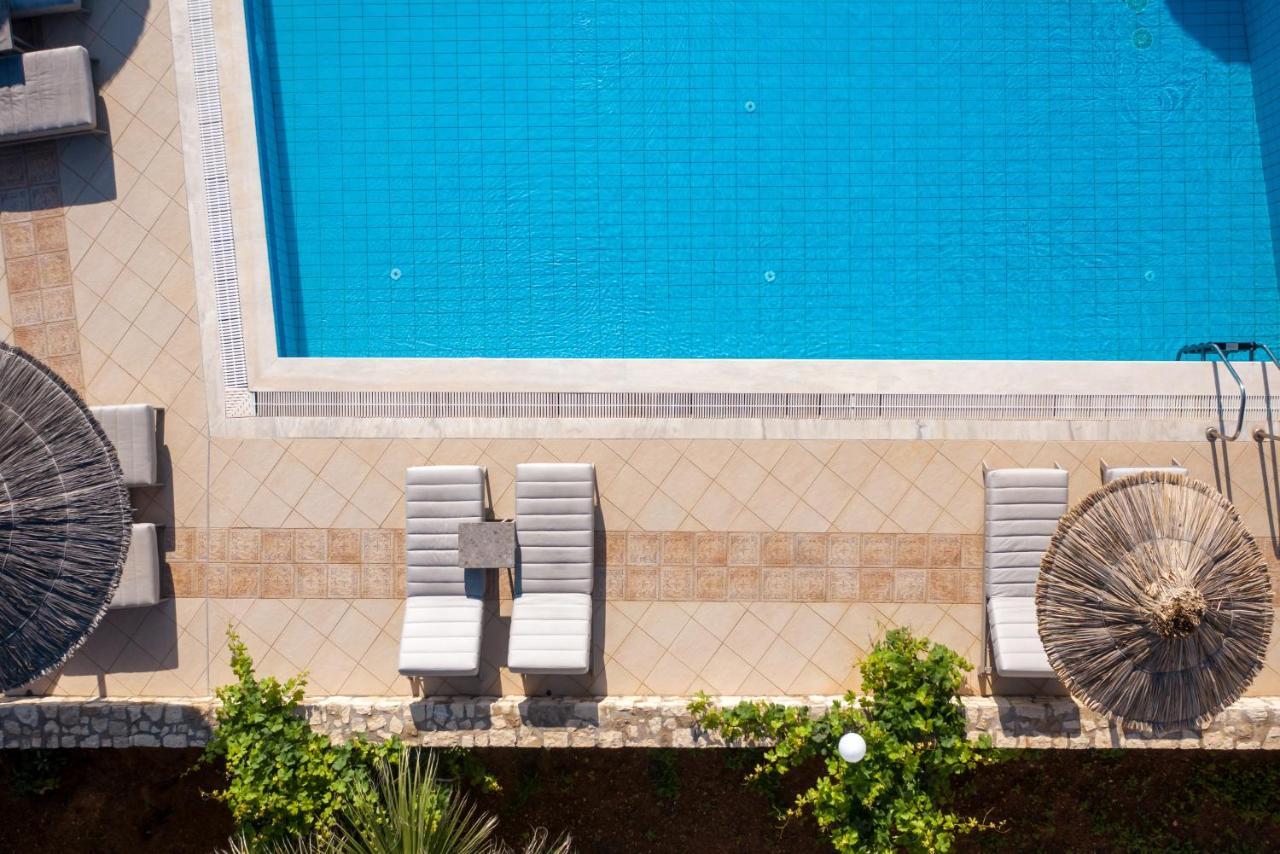 Elea Hotel 2*