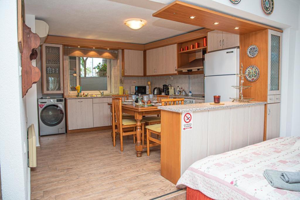 Sweet Dreams At The Seaside Apartment