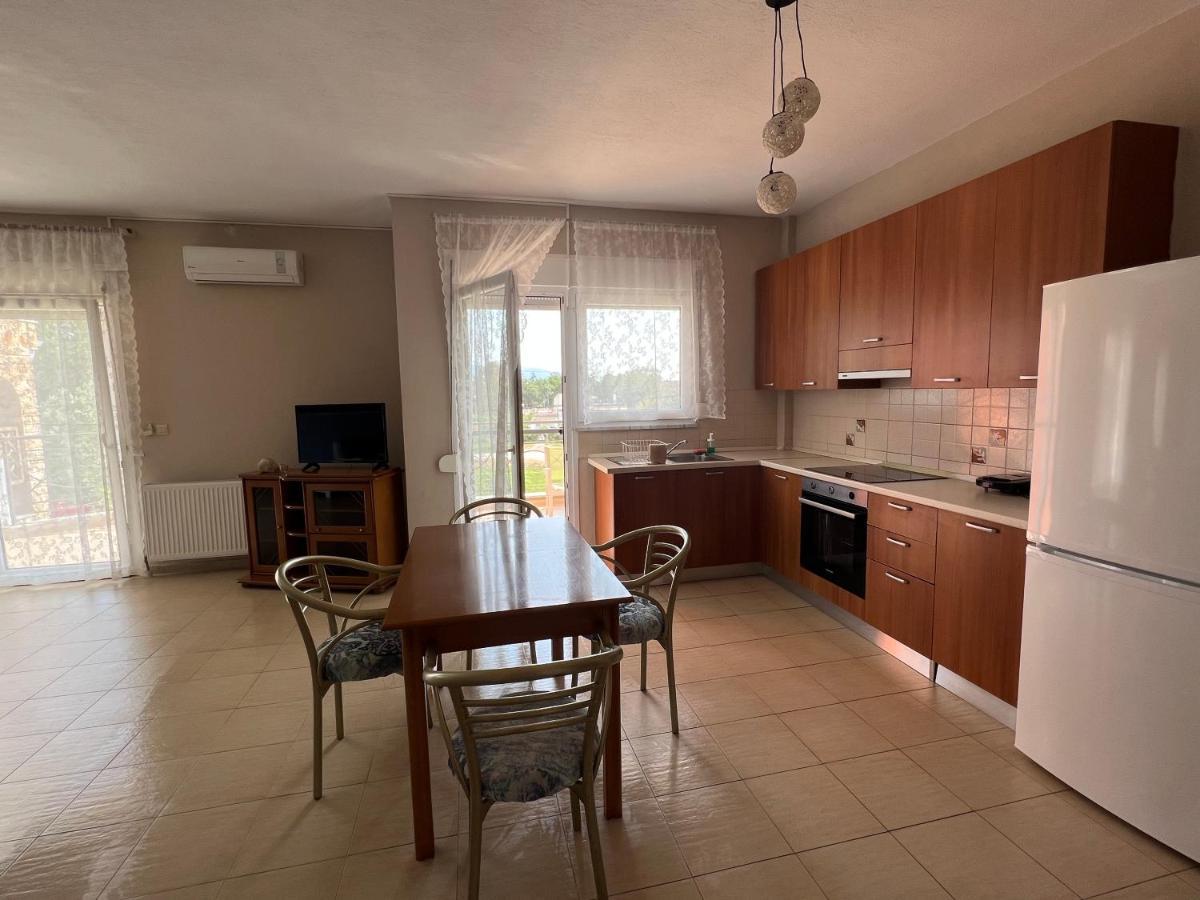 Orange House Apartment