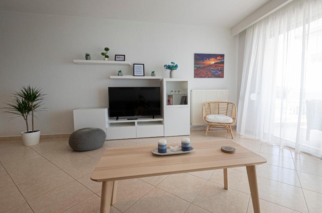 Theatre By Rentalspro Services - Halkidiki Apartment *