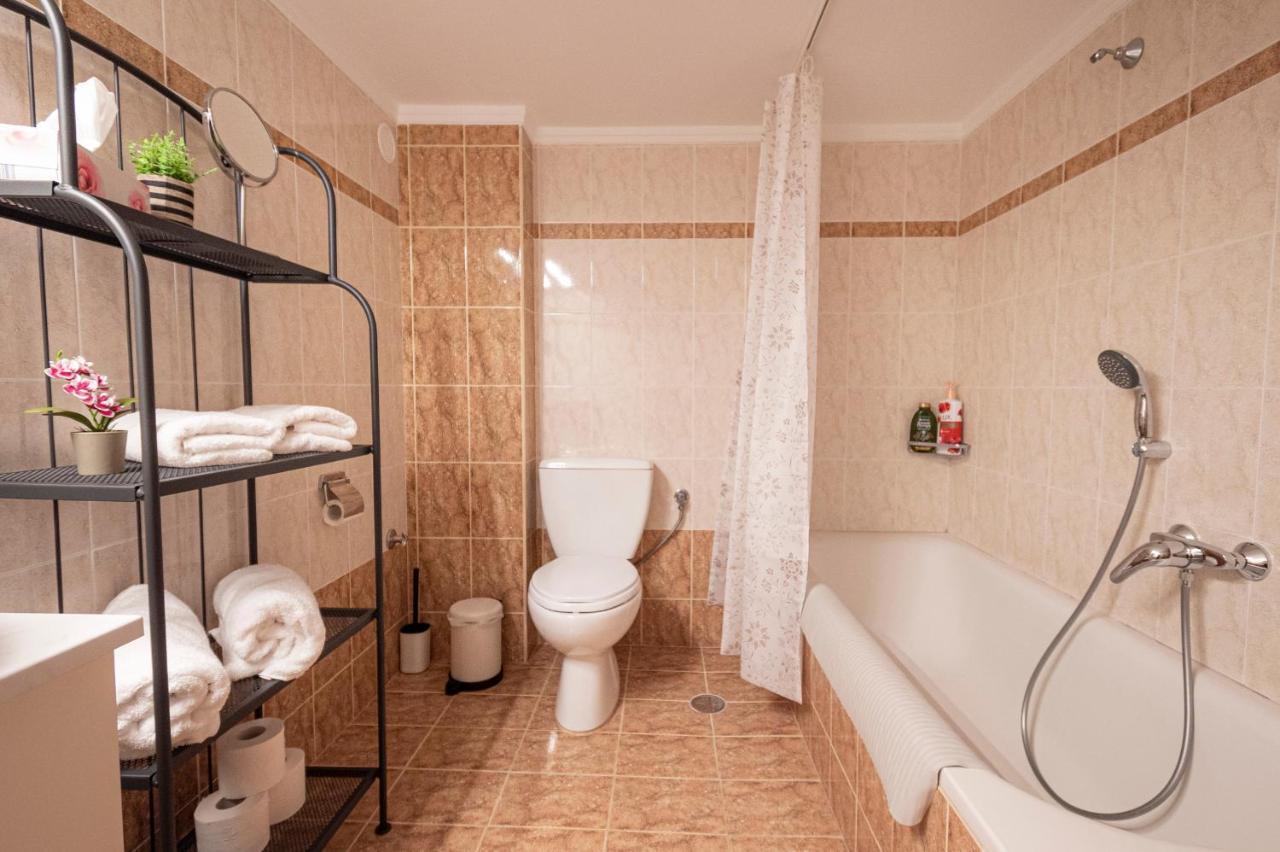 Theatre By Rentalspro Services - Halkidiki Apartment Nea Moudania