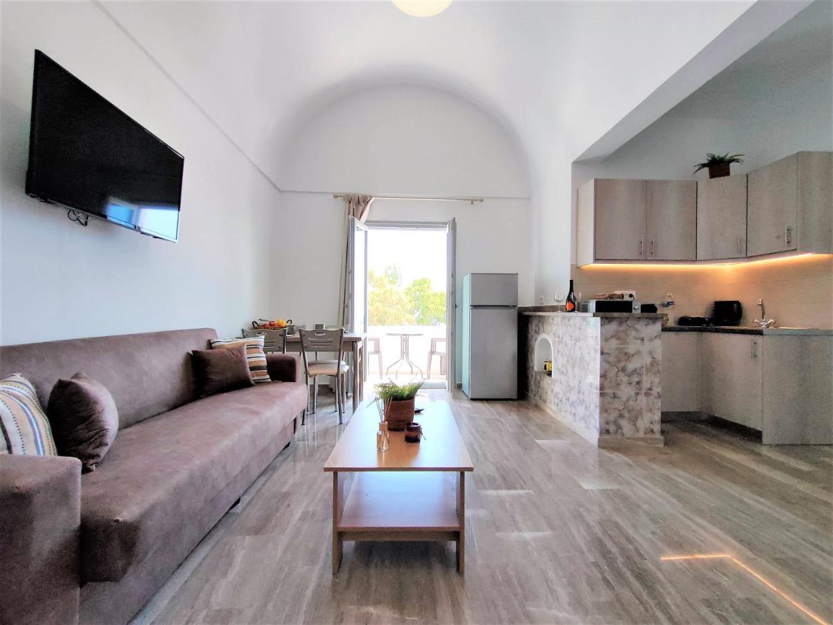 Elpida Santorini Vothon