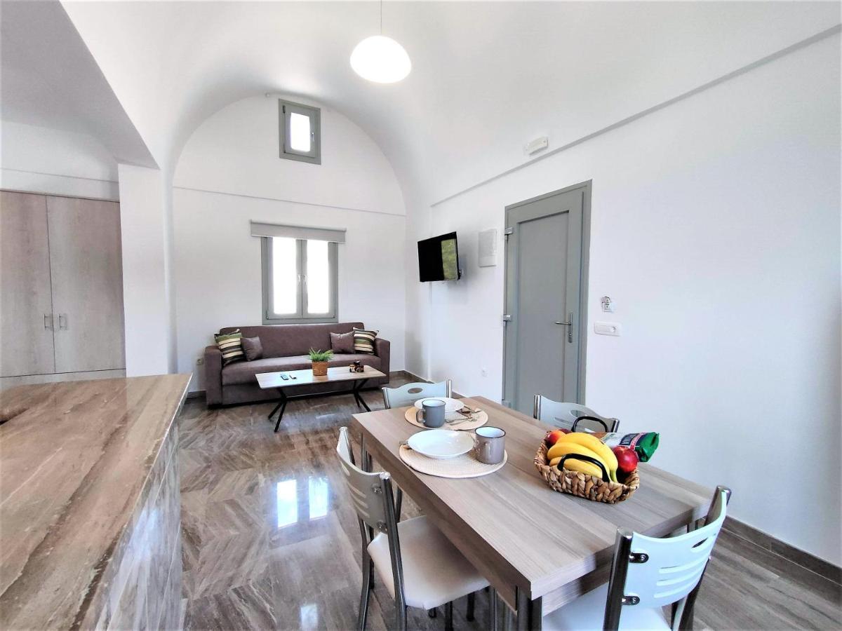 Apartment Elpida Santorini Vothon