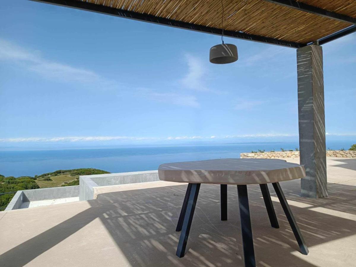Aroa Eco Living Experience * Volimes