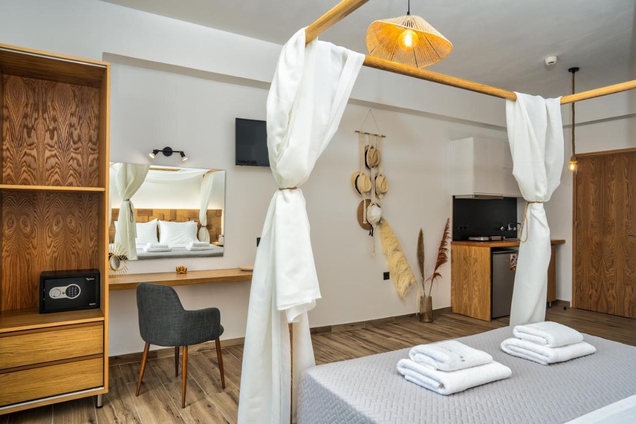 Amoudi Studios Apartments Hotel