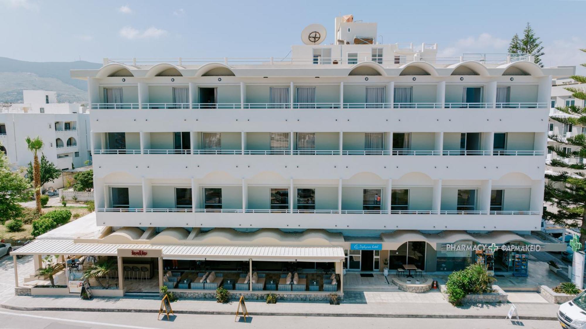 Zephyros Hotel 3*