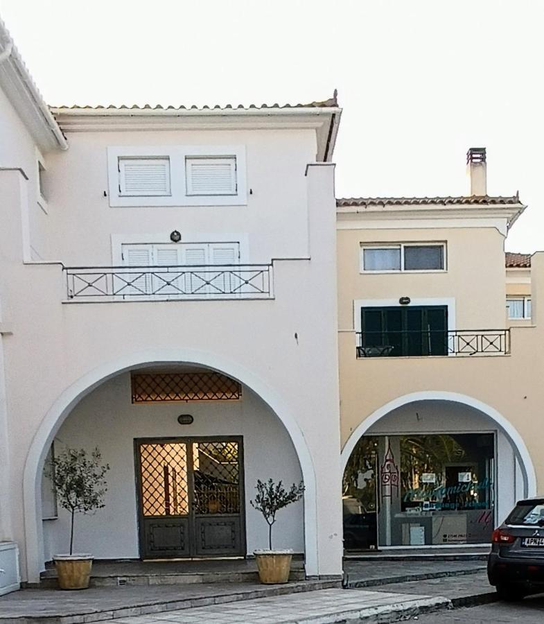 Port Luxury Ermioni