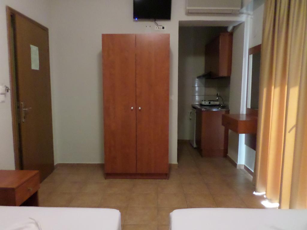 Nikolas Apartment *
