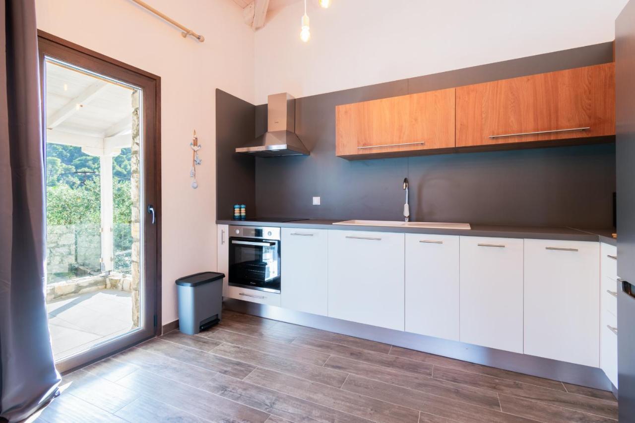 Olvia Villa *