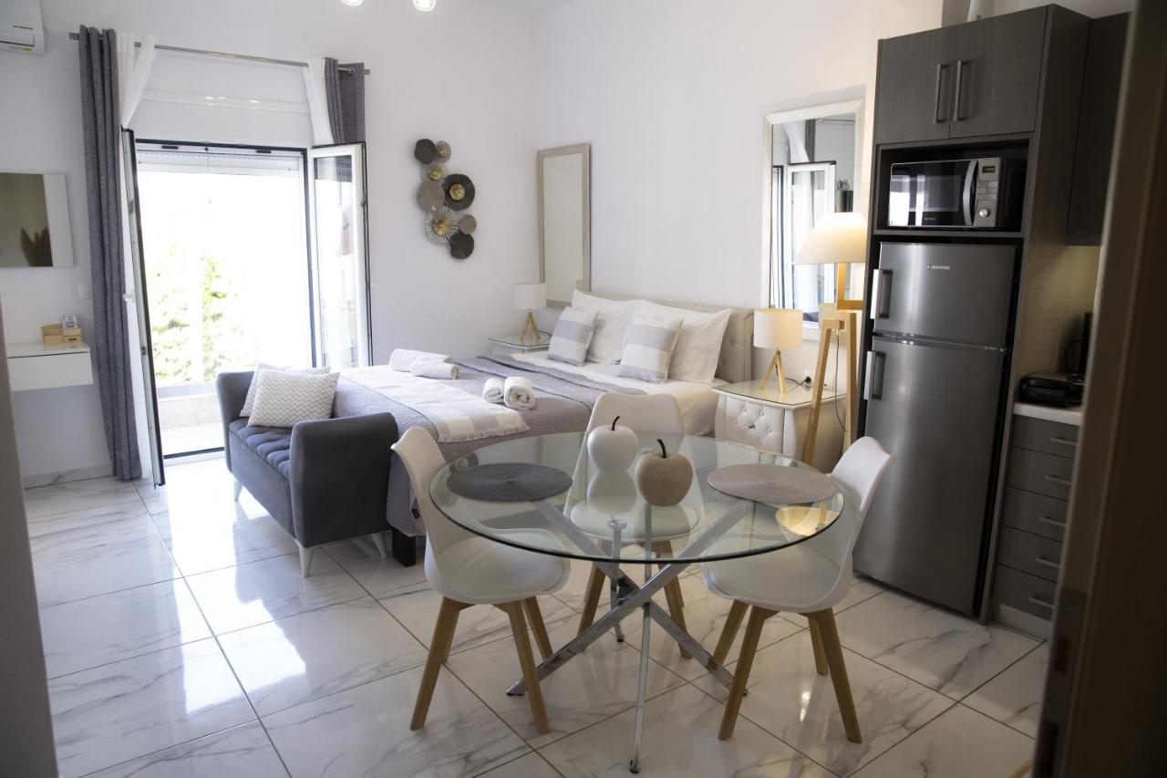 Diogenis Luxury Sea View *
