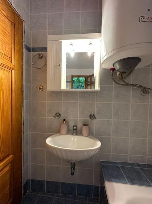 Kofinas Holiday home