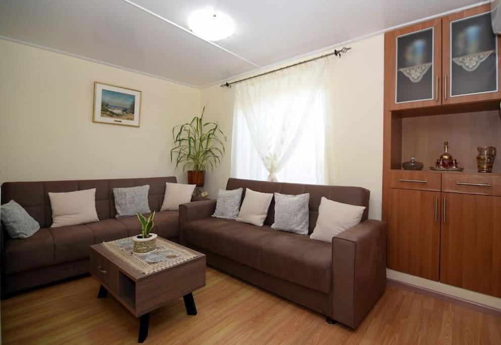 Plataneli House Plomari