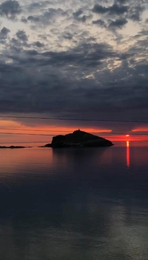 Planitis Lighthouse View * Panormos (Tinos)