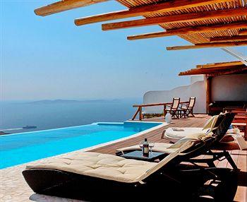 Zinas Villa *