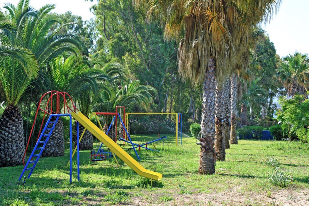 Cavo D' Oro Aparthotel 3*