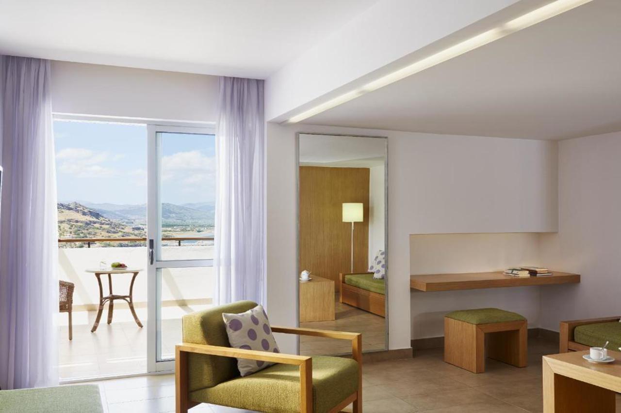 Mare, Seaside Hotel