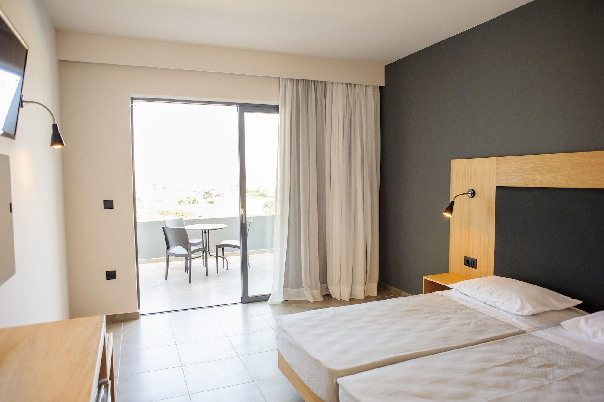 Evita Resort Hotel 4*