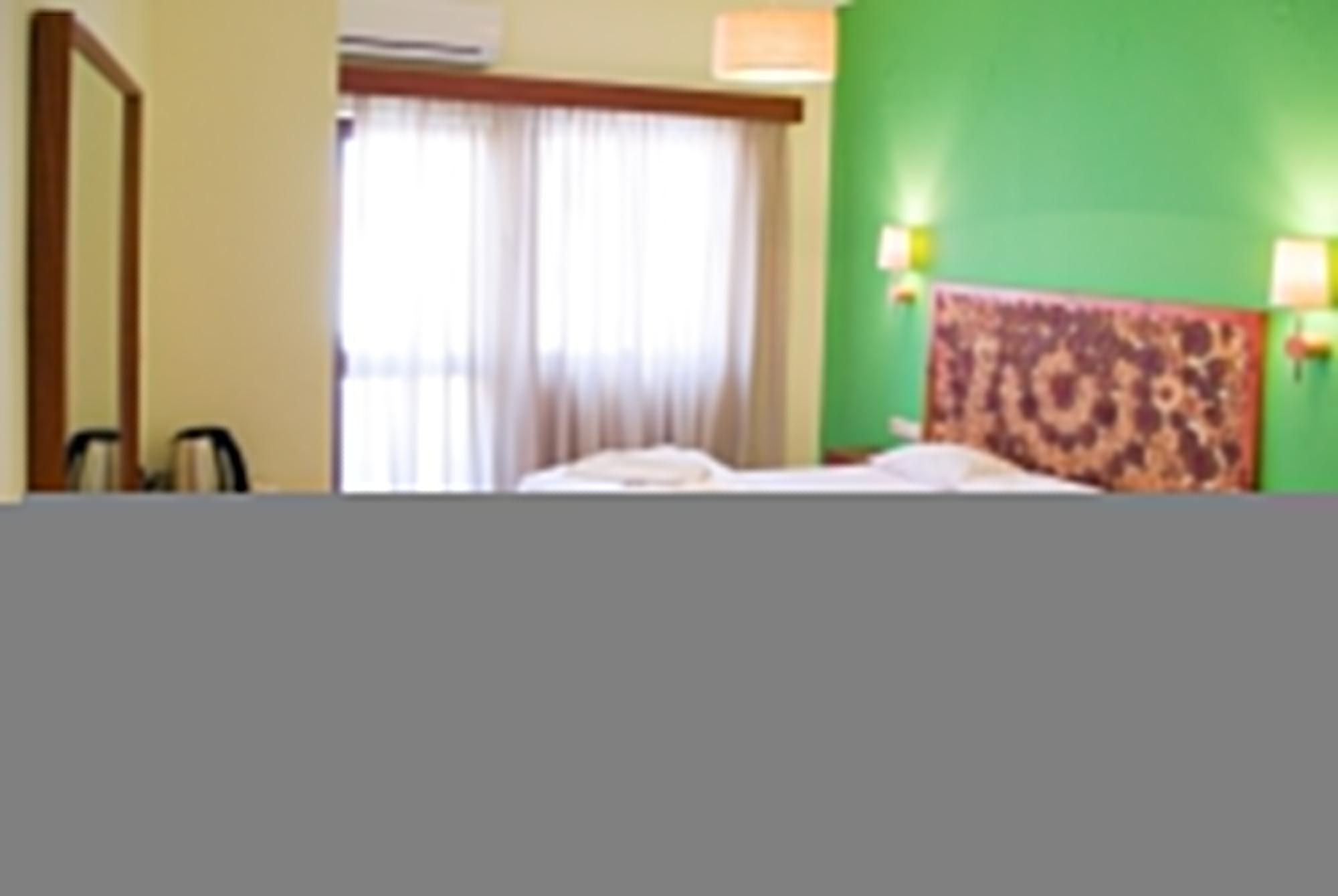Aris Boutique Hotel 3*