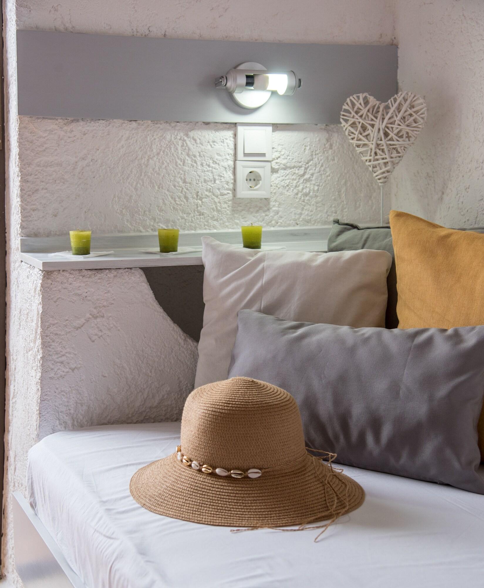 Amazona 3* Agia Pelagia (Crete)