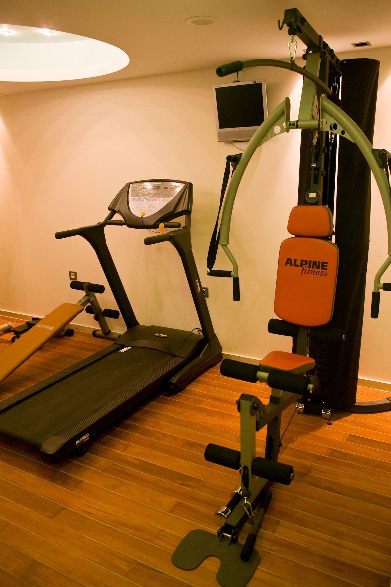 Alexandros Boutique Hotel 3*