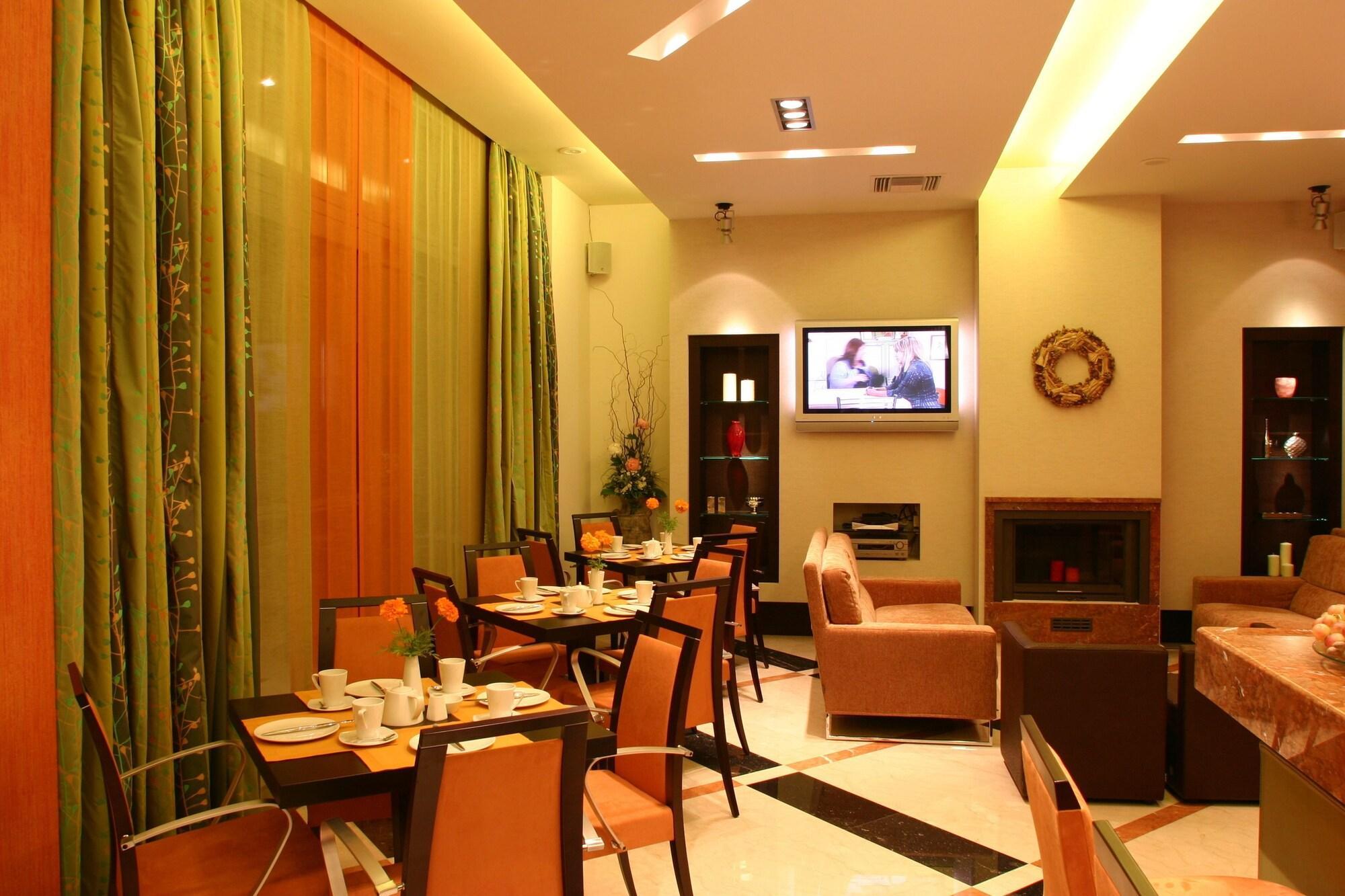 Alexandros Boutique 3*