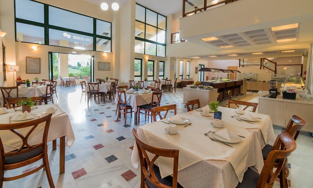Ilaria Hotel 4*