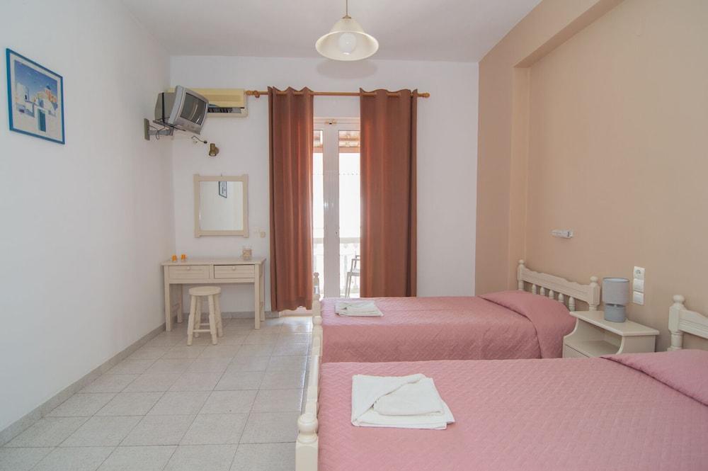 Tassia For Families & Couples (adults Only) Aparthotel