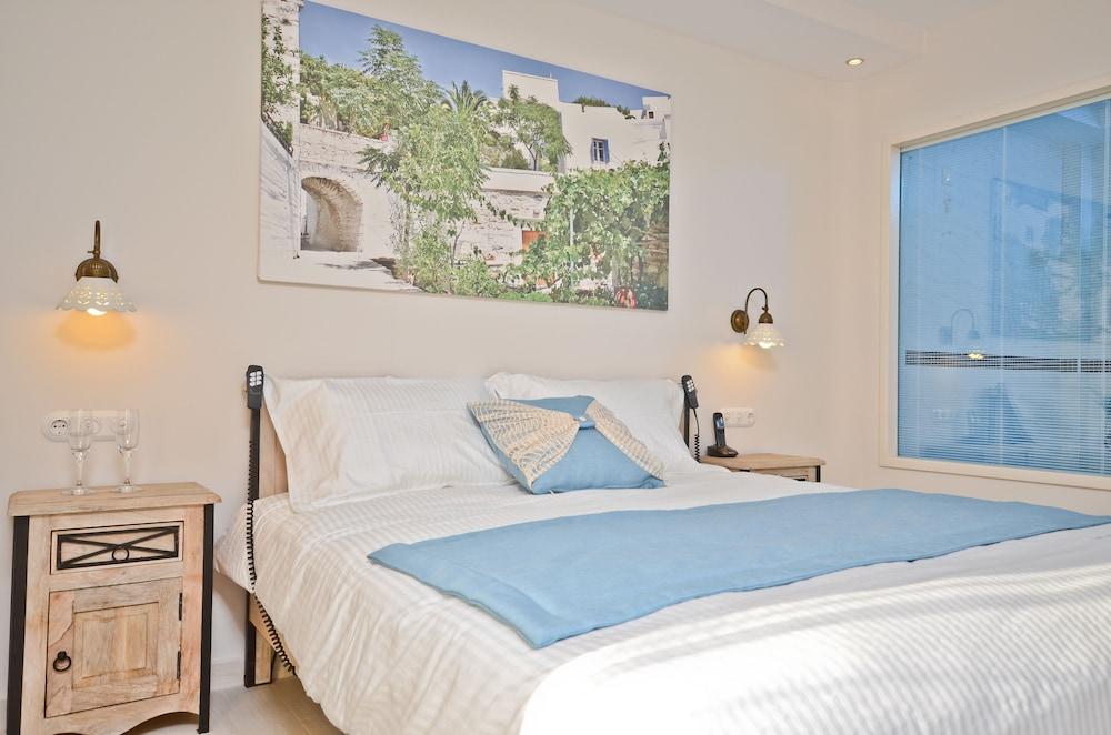 Naxos Island Hotel 5*