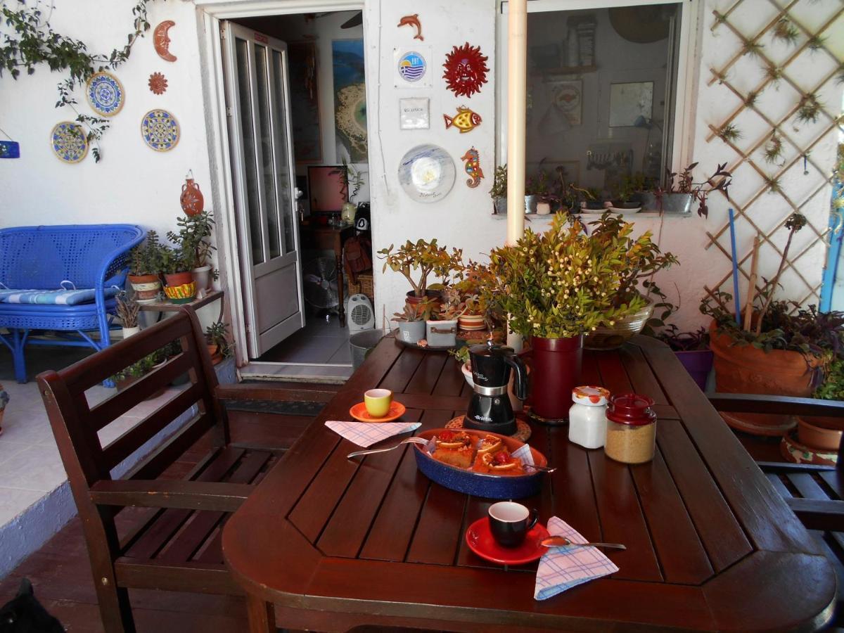 With Sea View And Mountains View Apartment Marathokampos