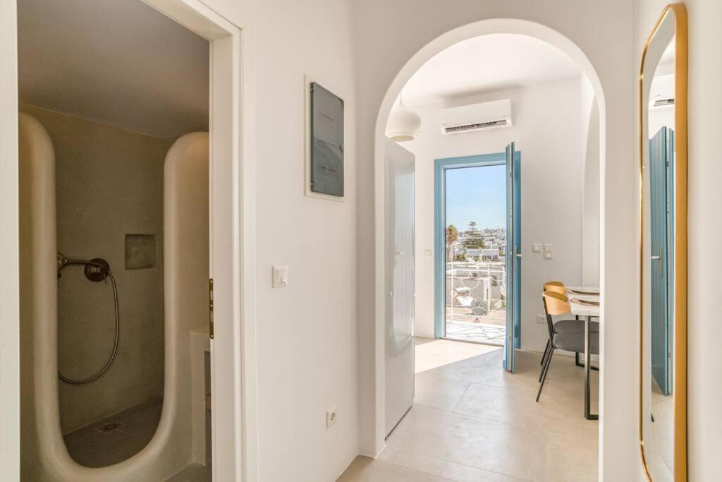 Kamara House - 200m From Port *