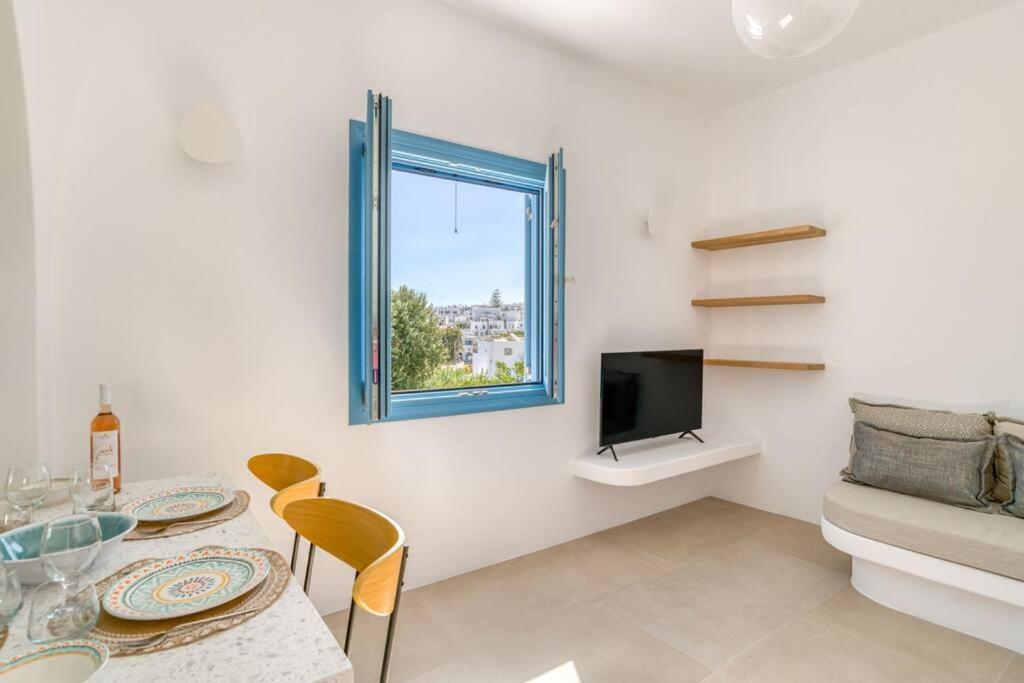 Kamara House - 200m From Port *