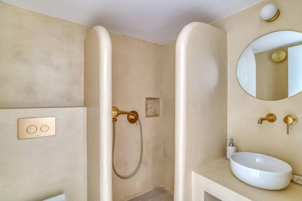 Kamara House - 200m From Port Apartment *