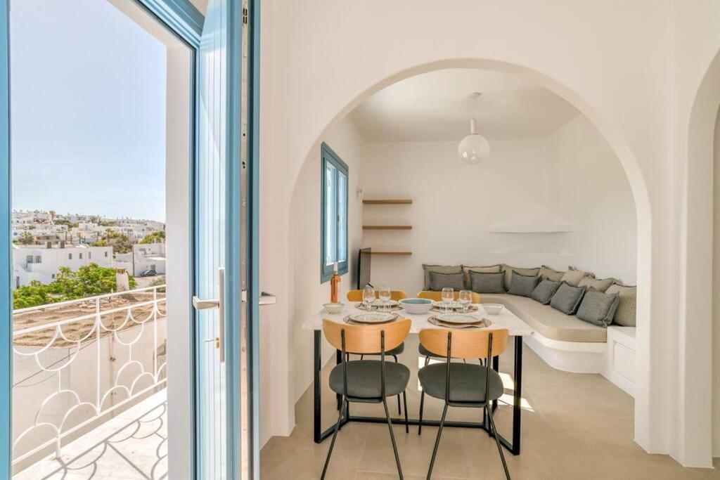 Kamara House - 200m From Port
