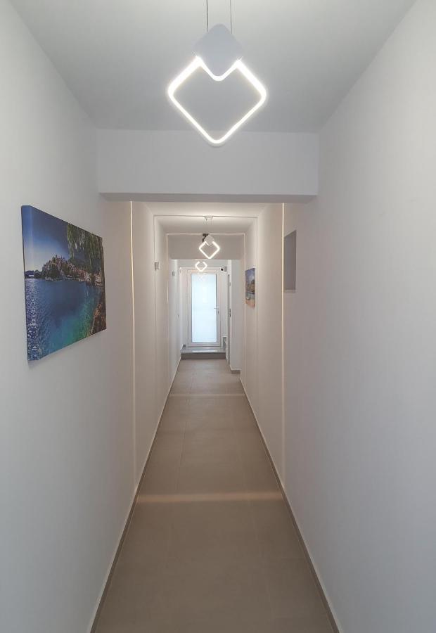 Artemis Apartment *
