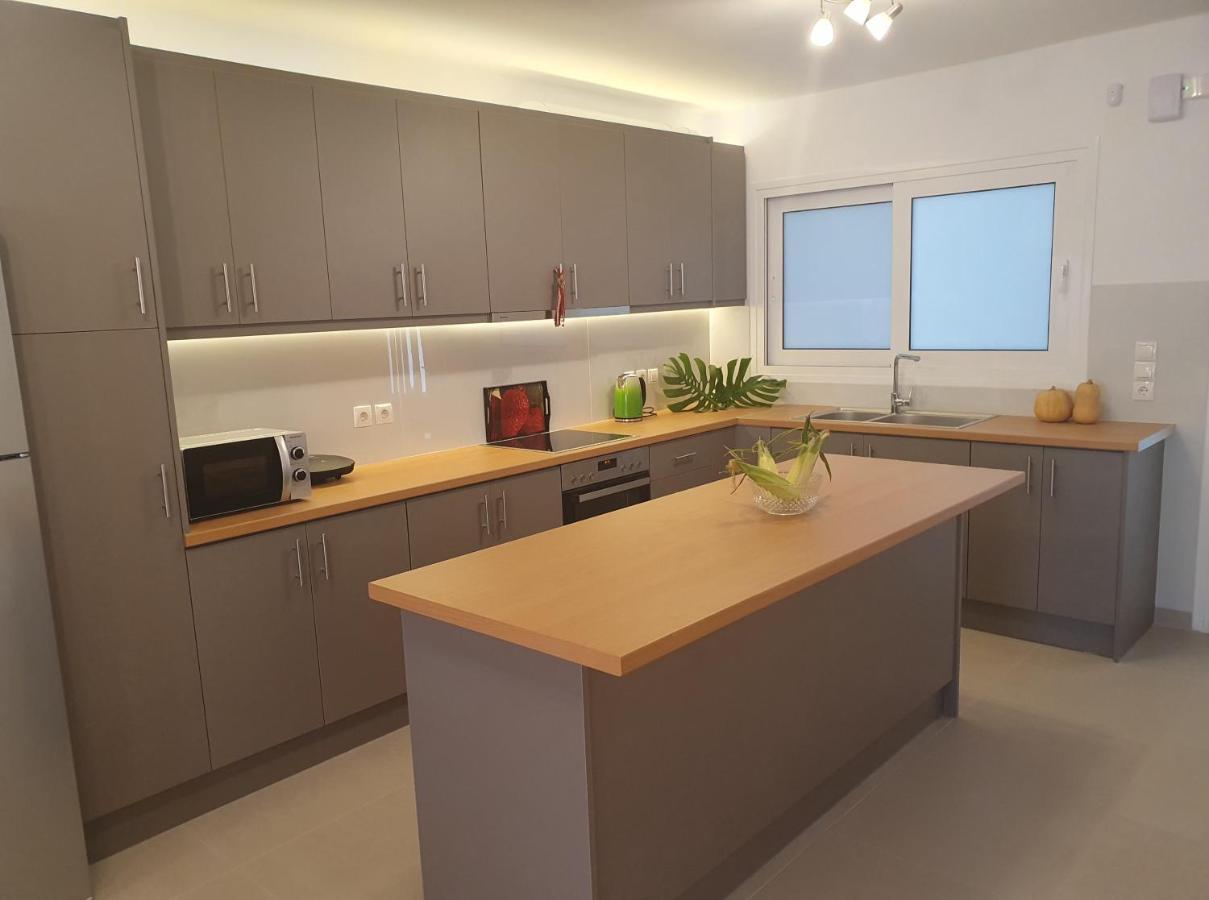 Artemis Apartment *