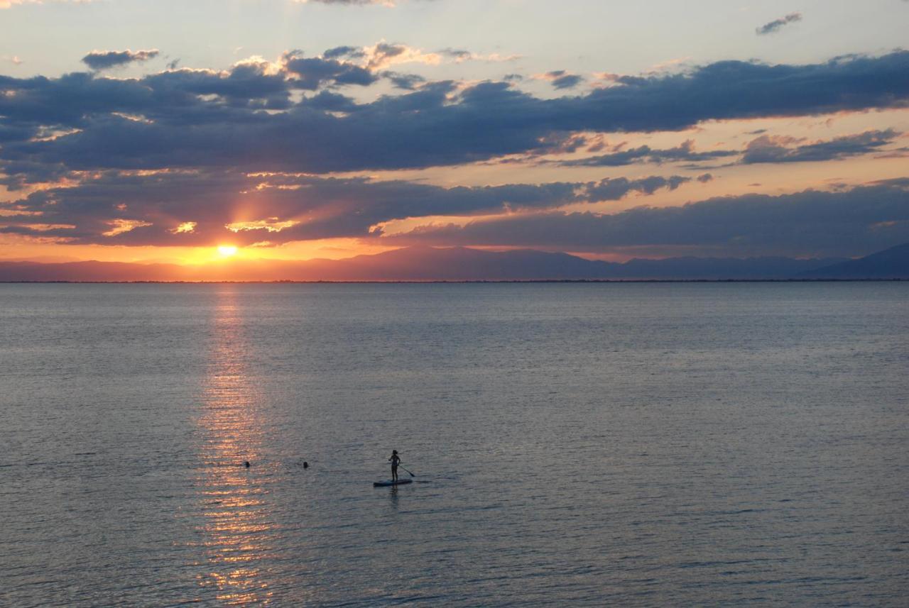 Endless Blue, In The Wave Peraia (Thessaloniki)