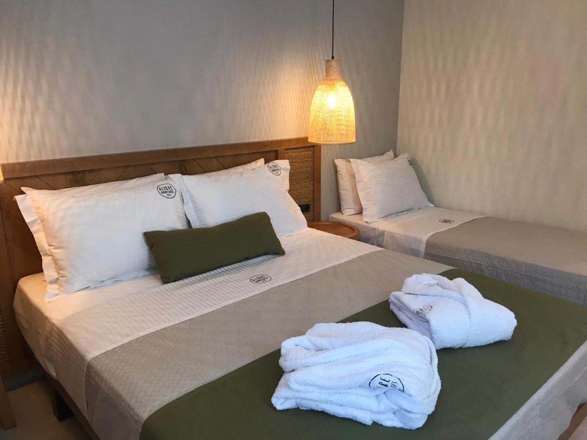 Azzure Luxury Hotel