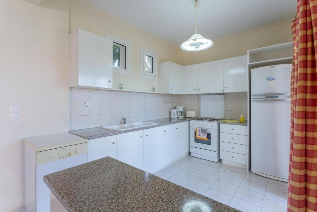 Skala Yellow Villa Spathion