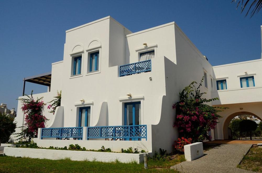 Hotel Maltezana Beach Hotel 3*