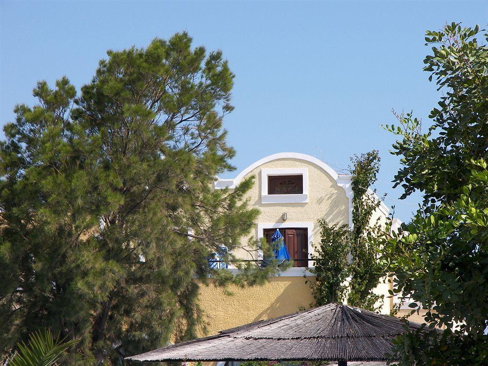 Alia 3* Kamari (Santorini)