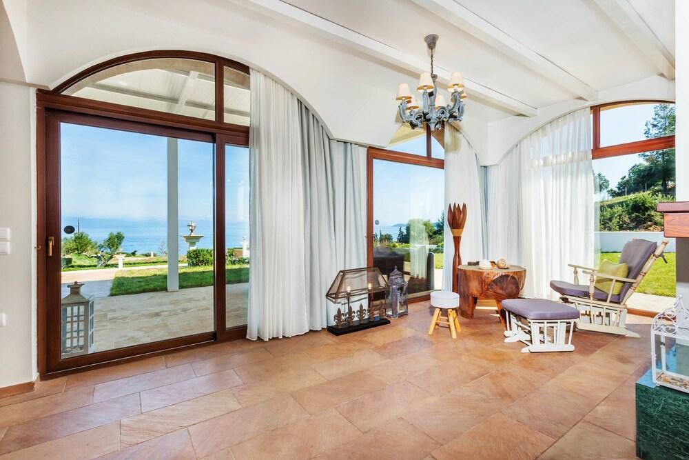 D'oro - Luxury & * Paliouri
