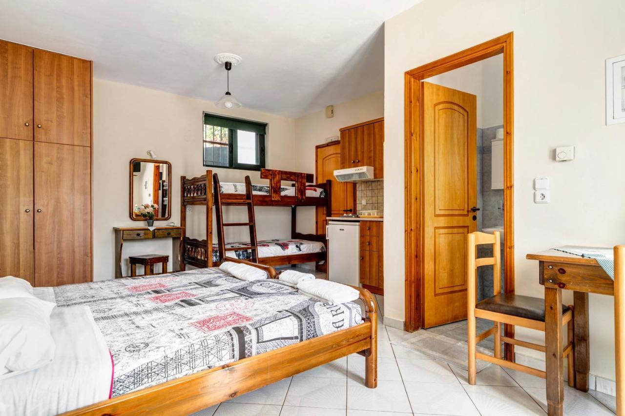 Apartment Daratos 5 *