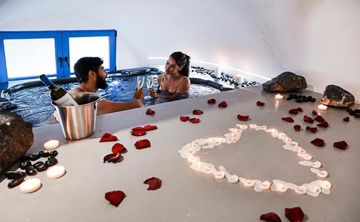 Rafael' S Mediteranian Cave Aparthotel