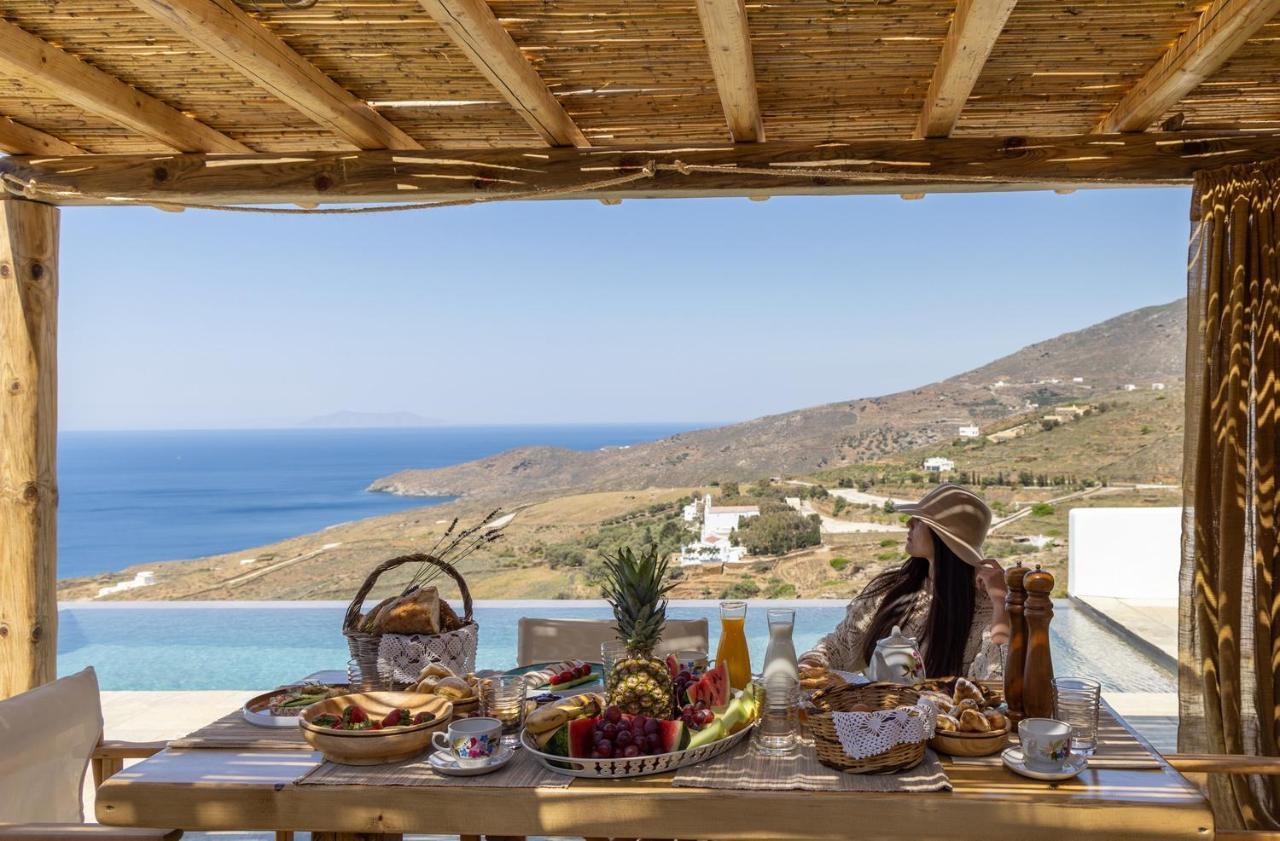 Kapsalos Villa *