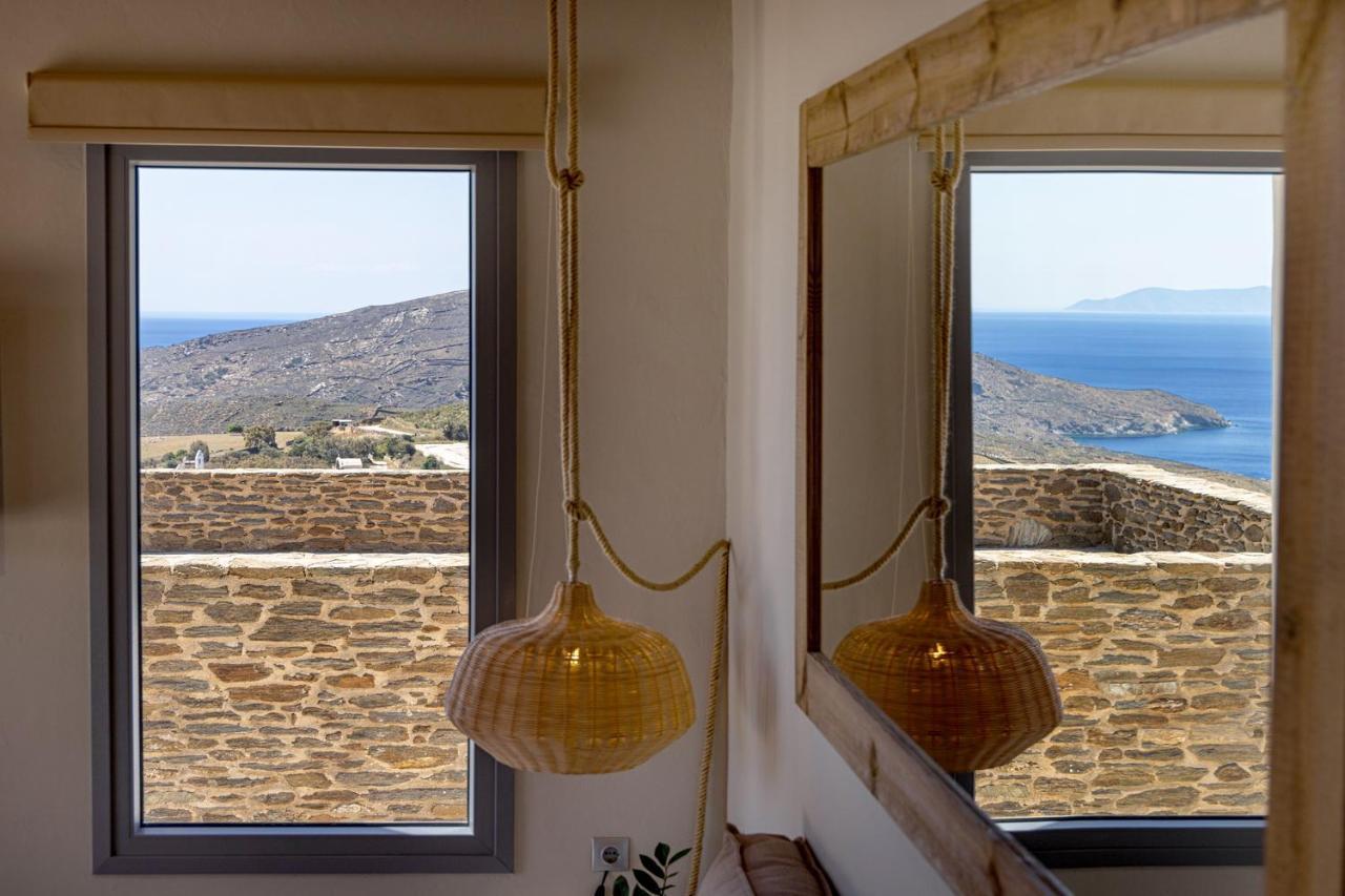Kapsalos Villa *