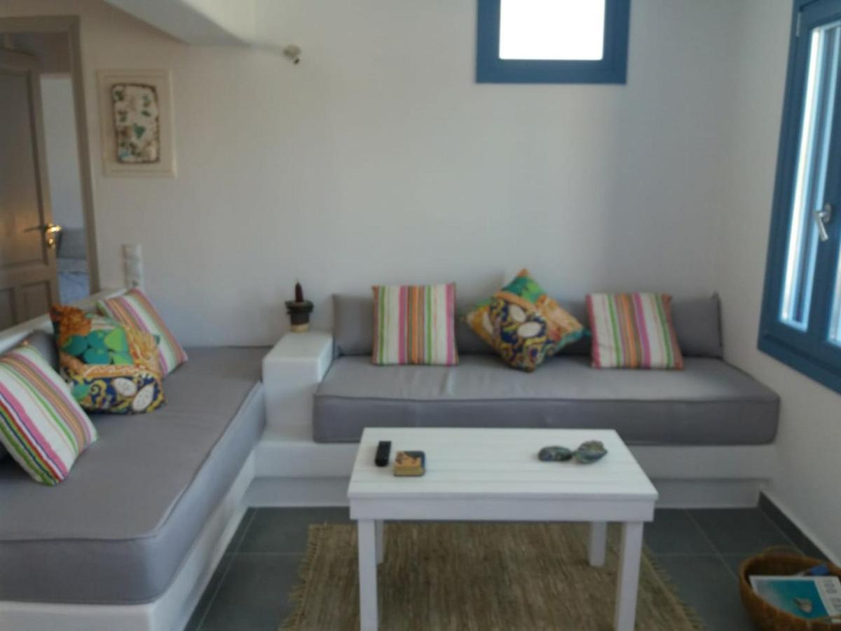 Spitaki-kythnos Loutra (Kythnos)